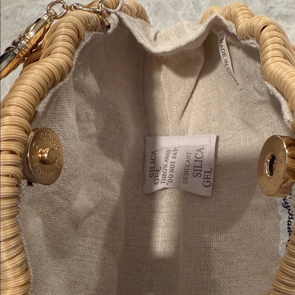 Tommy Bahama natural seashell gold handle straw handbag - Picture 6 of 7